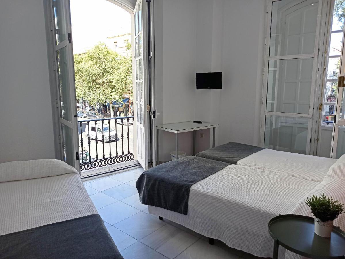 Hostal El Cairo Sevilla Exterior foto